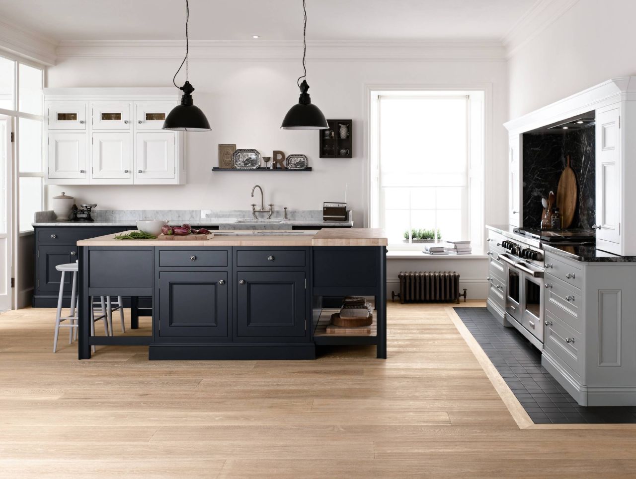 Half Pencil & Scalloped kitchen